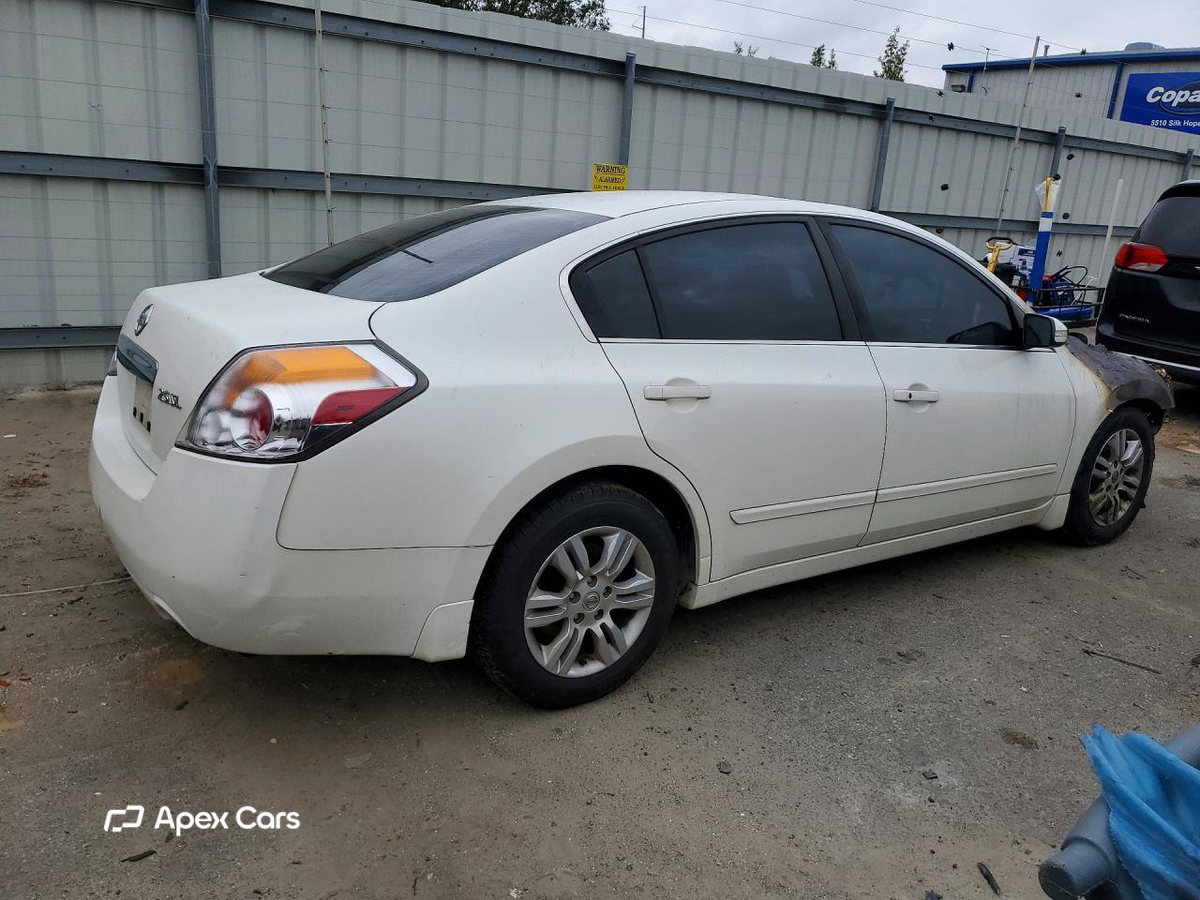 Nissan Altima 2010