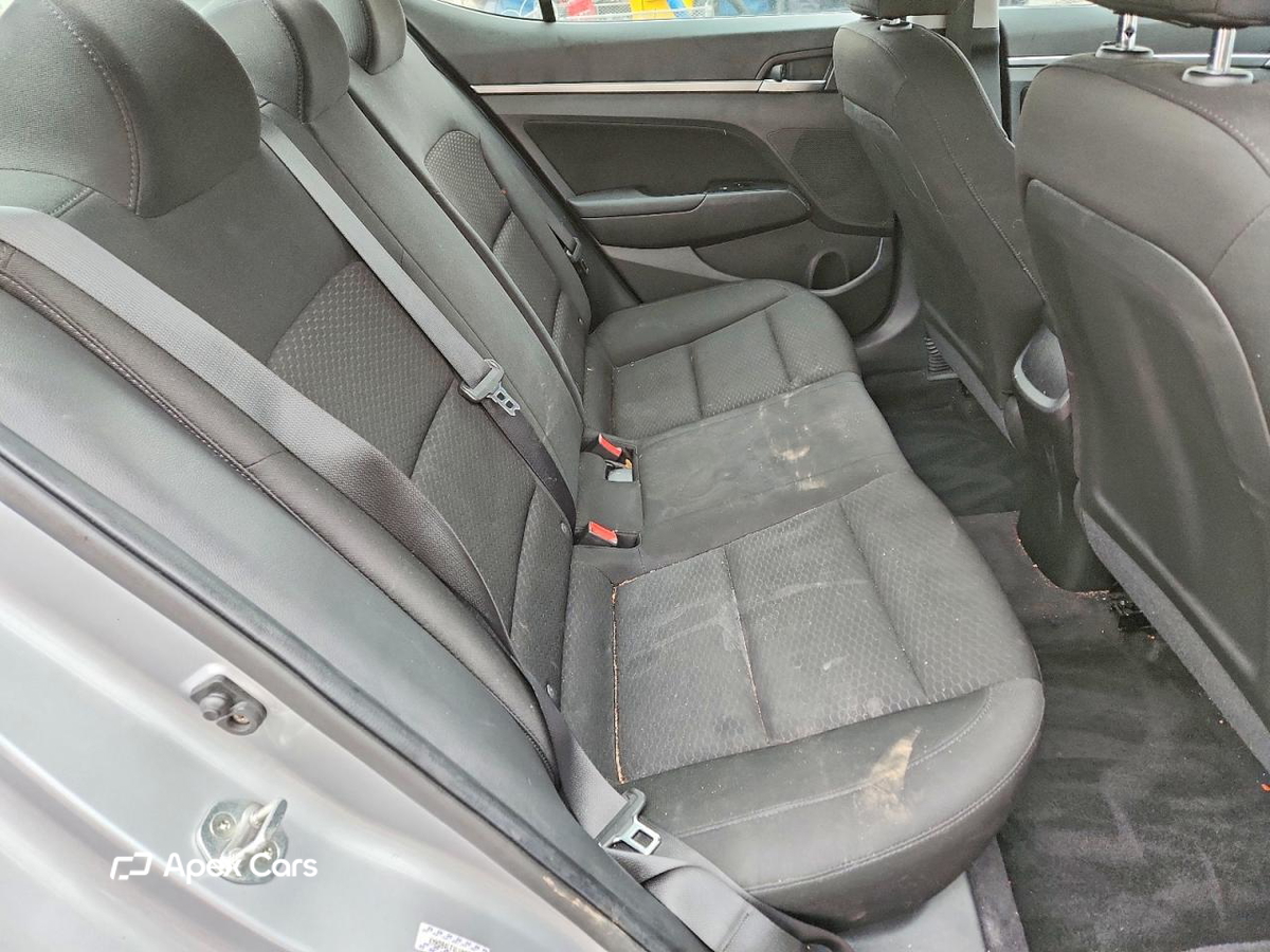 Hyundai Elantra 2020