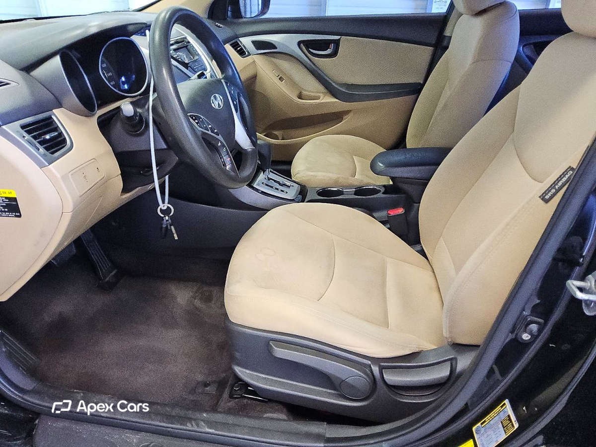 Hyundai Elantra 2011