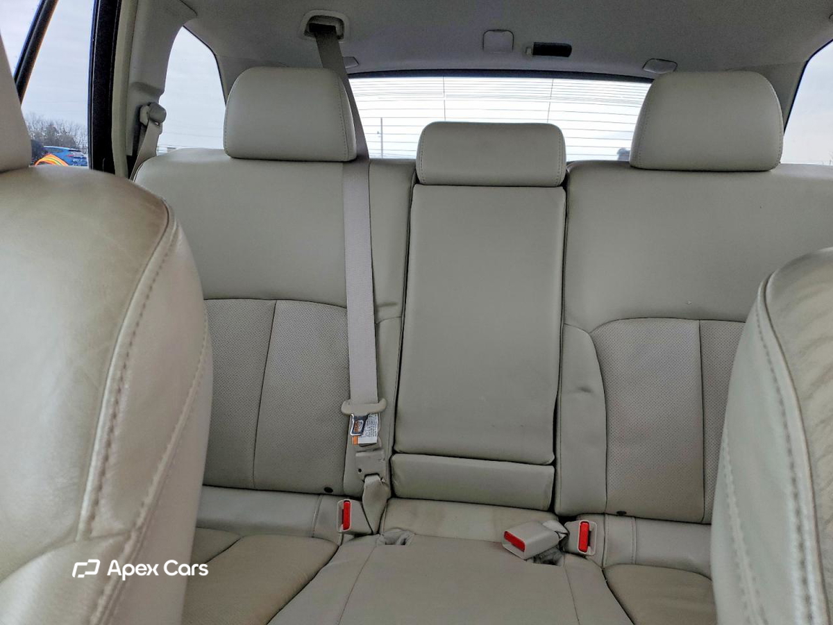 Subaru Outback 2011