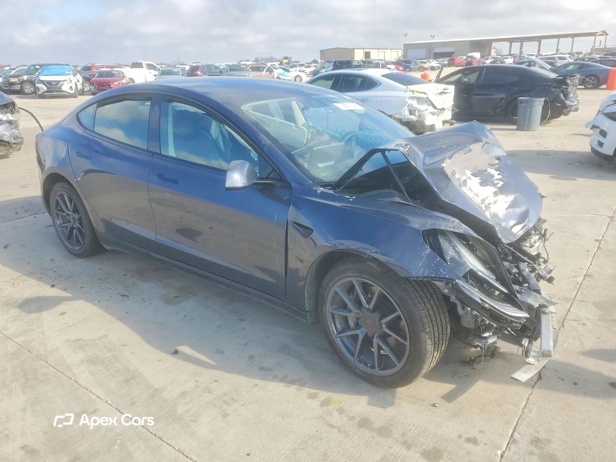 Tesla Model 3 2022