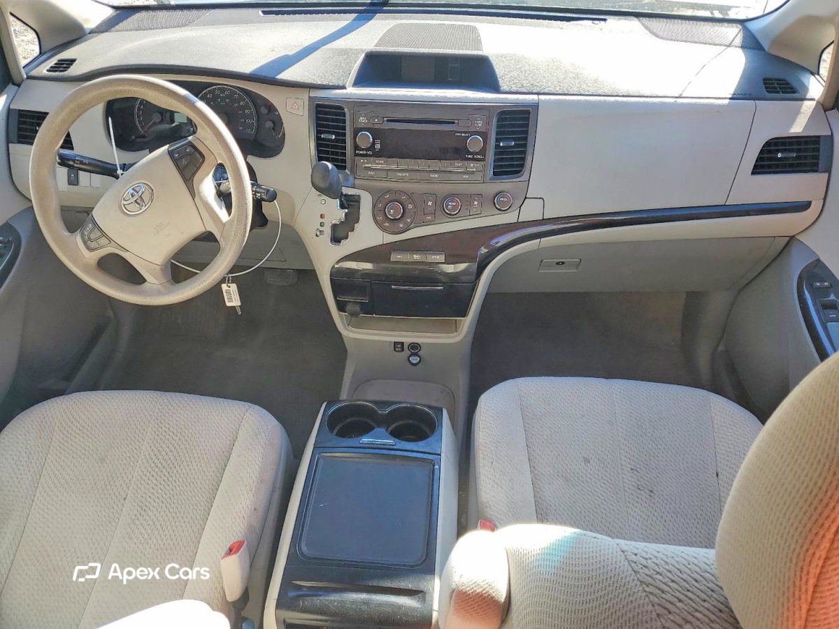 Toyota Sienna 2012