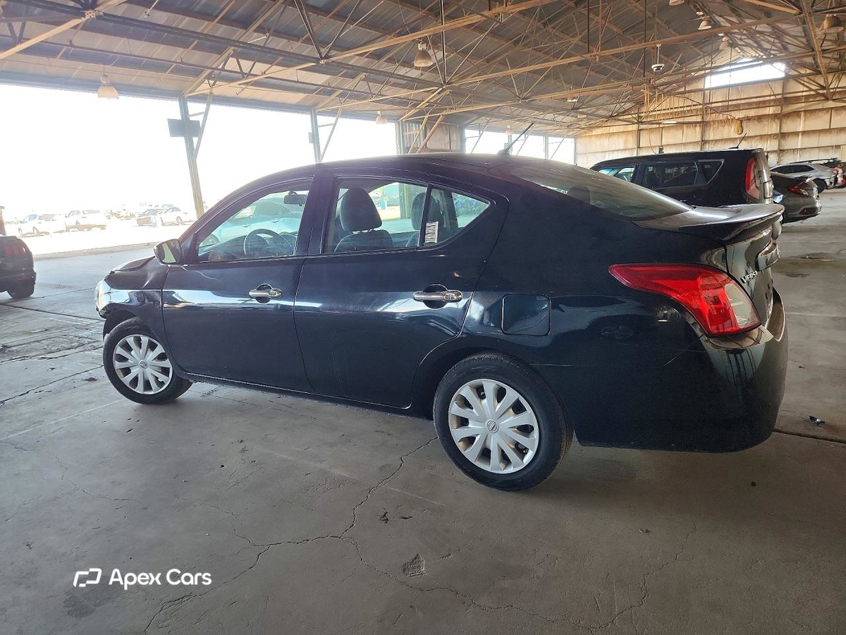 Nissan Versa 2016