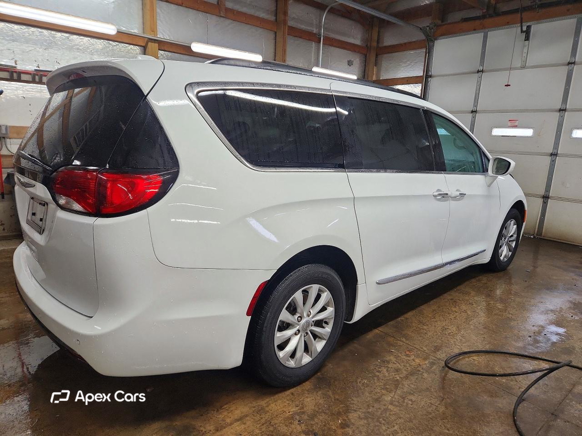 Chrysler Pacifica 2017
