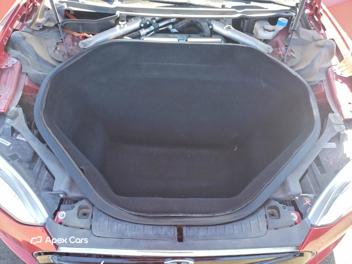 Tesla Model S 2015