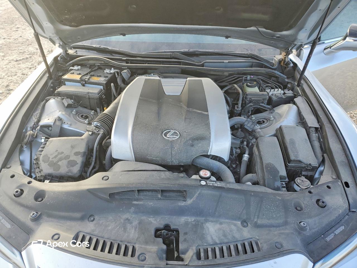 Lexus IS 2021