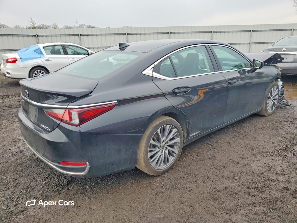 Lexus ES 2021