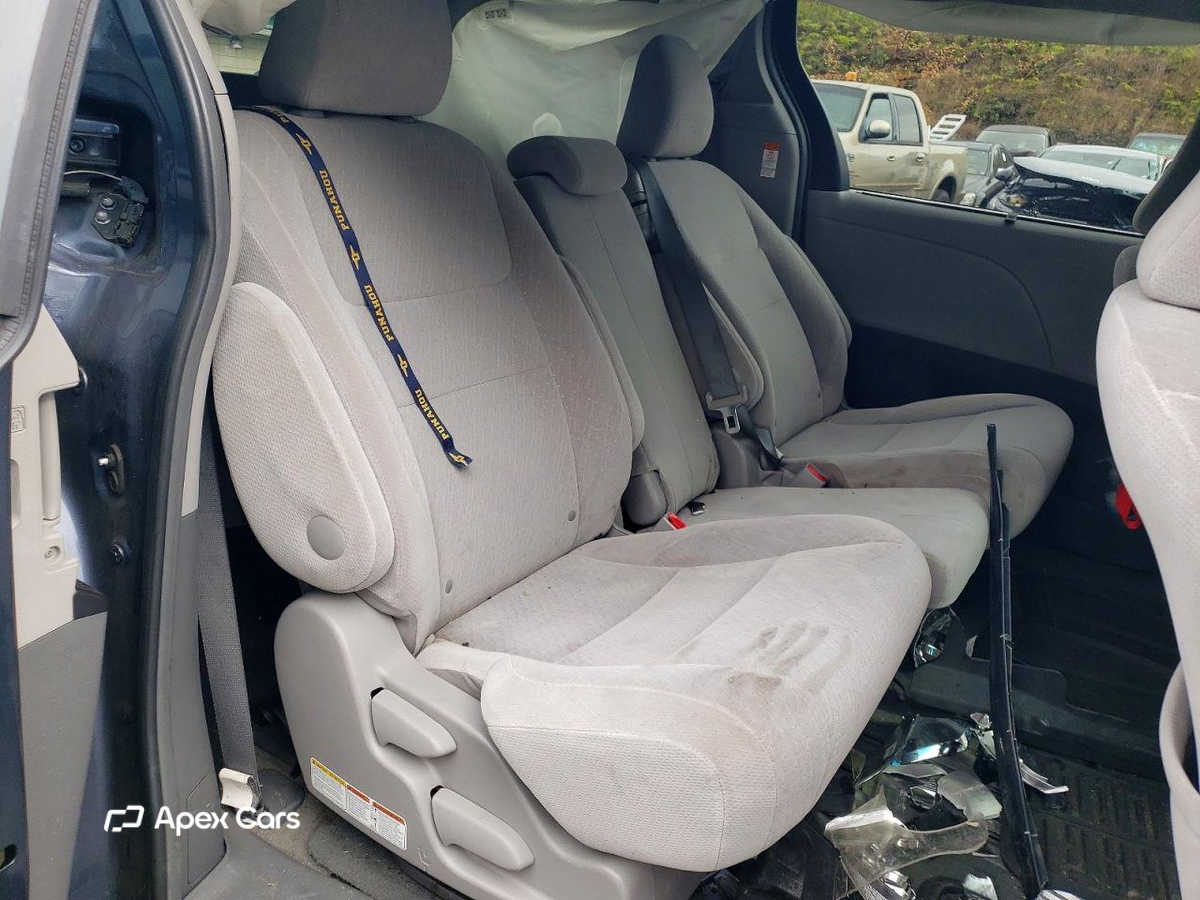 Toyota Sienna 2015