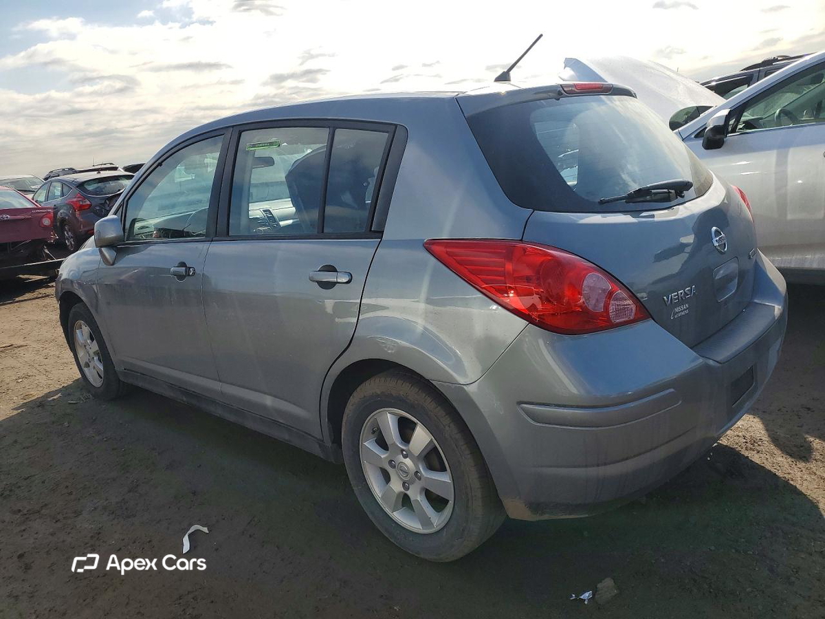 Nissan Versa 2012