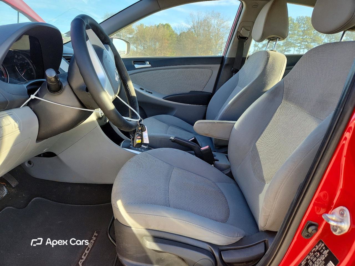 Hyundai Accent 2013