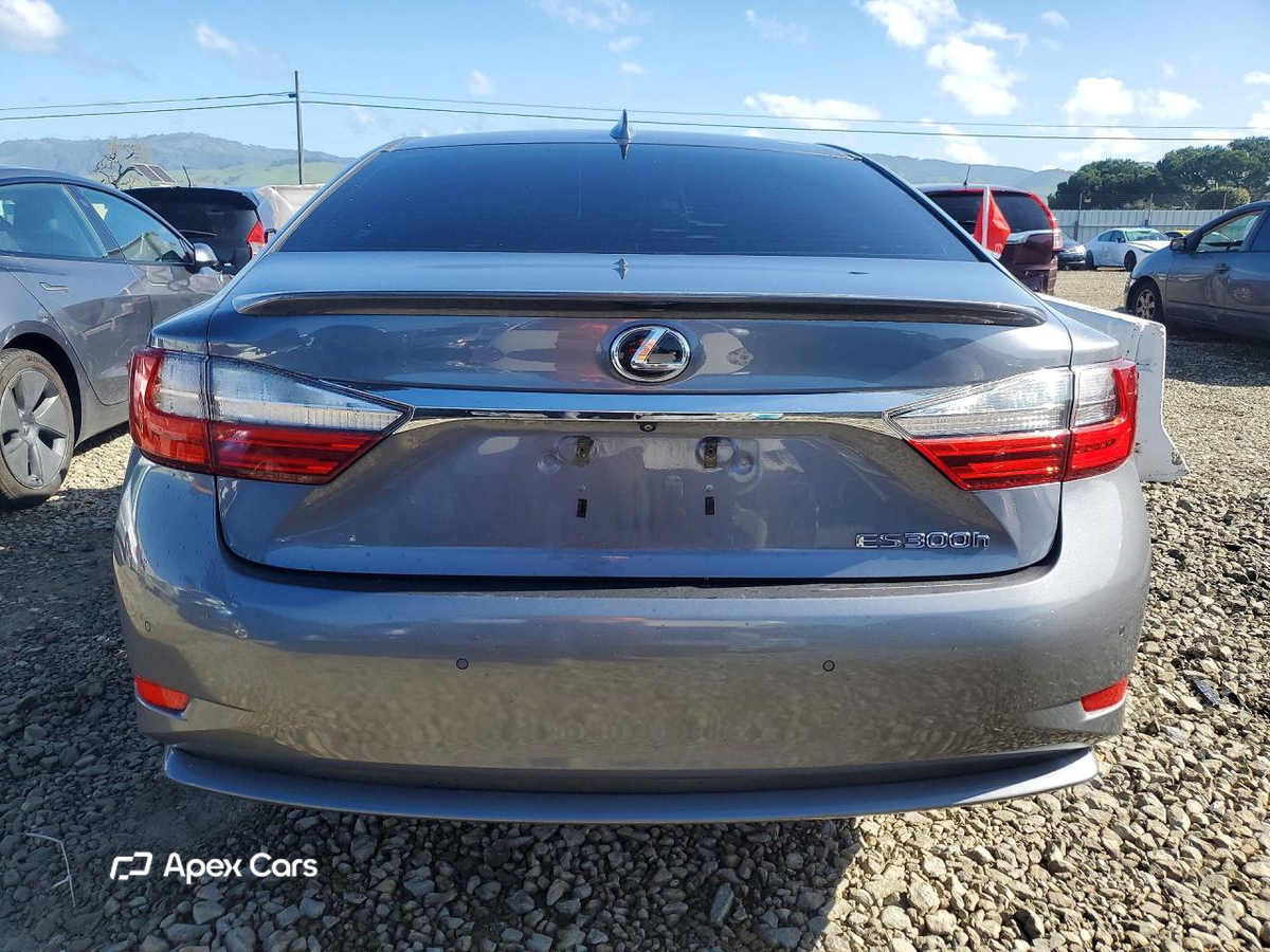 Lexus ES 2016