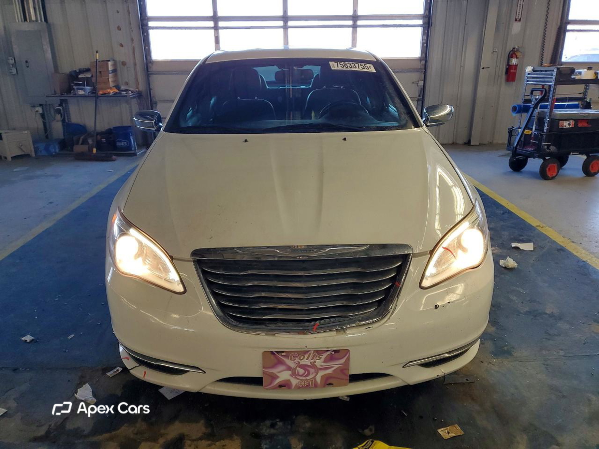 Chrysler 200 2013