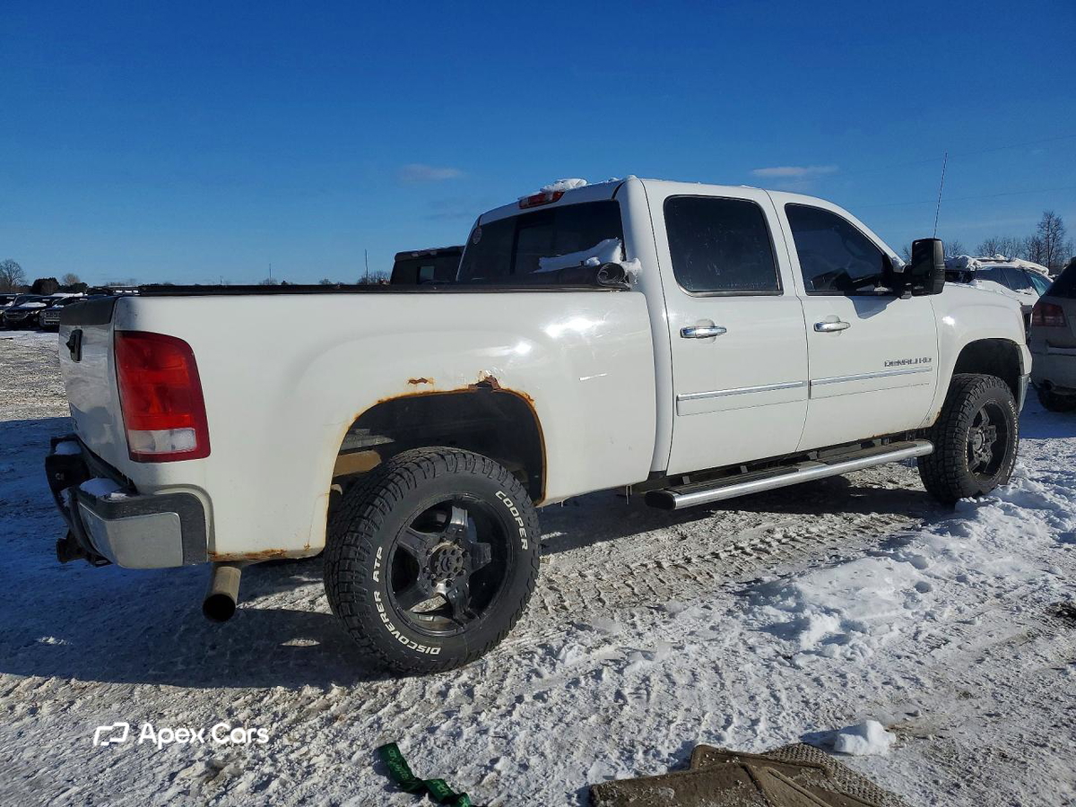 GMC Sierra 2011
