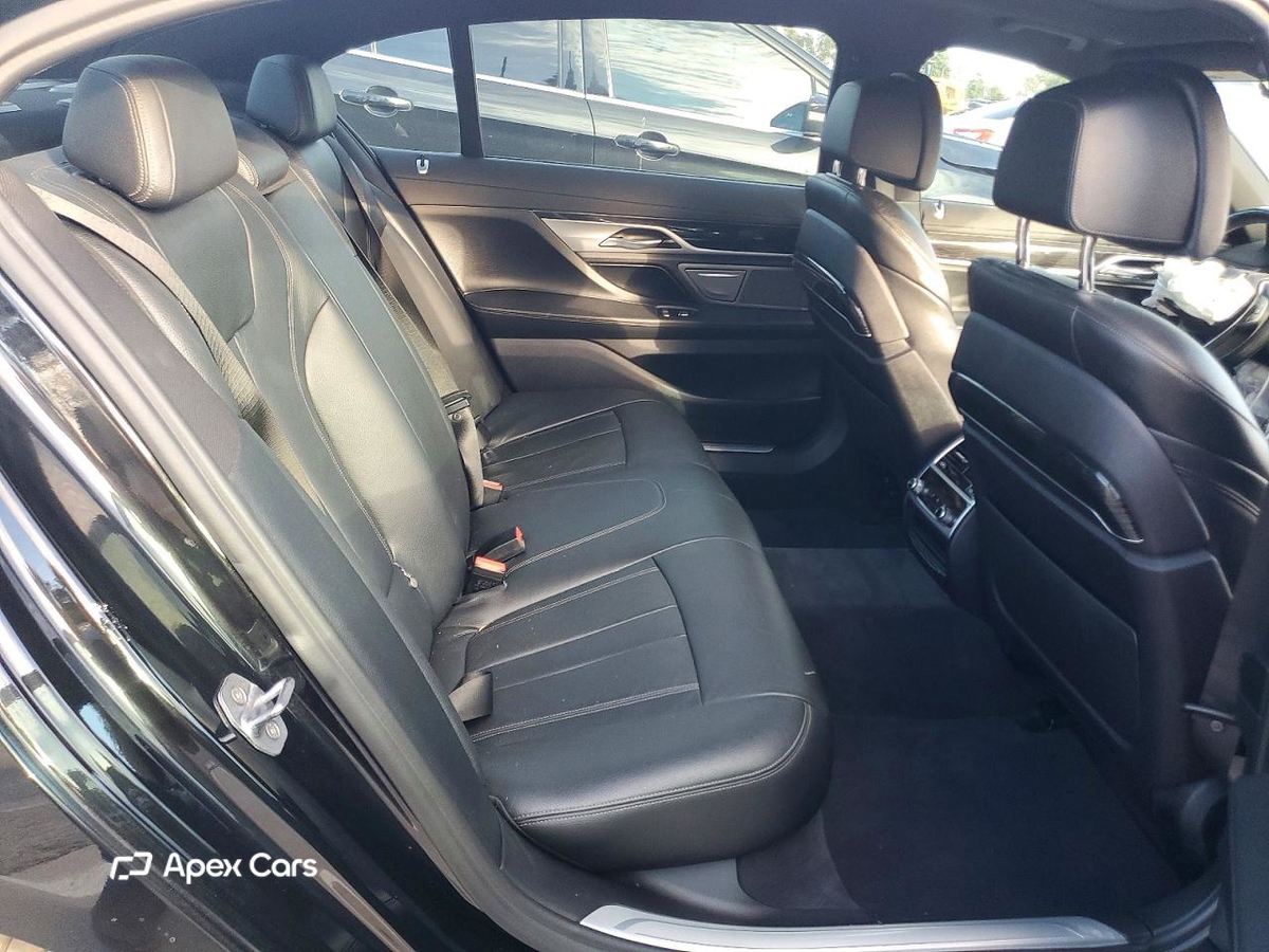 BMW Series 7 2019