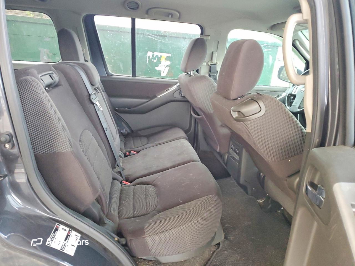 Nissan Pathfinder 2012