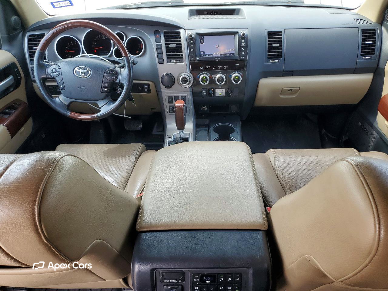 Toyota Sequoia 2013
