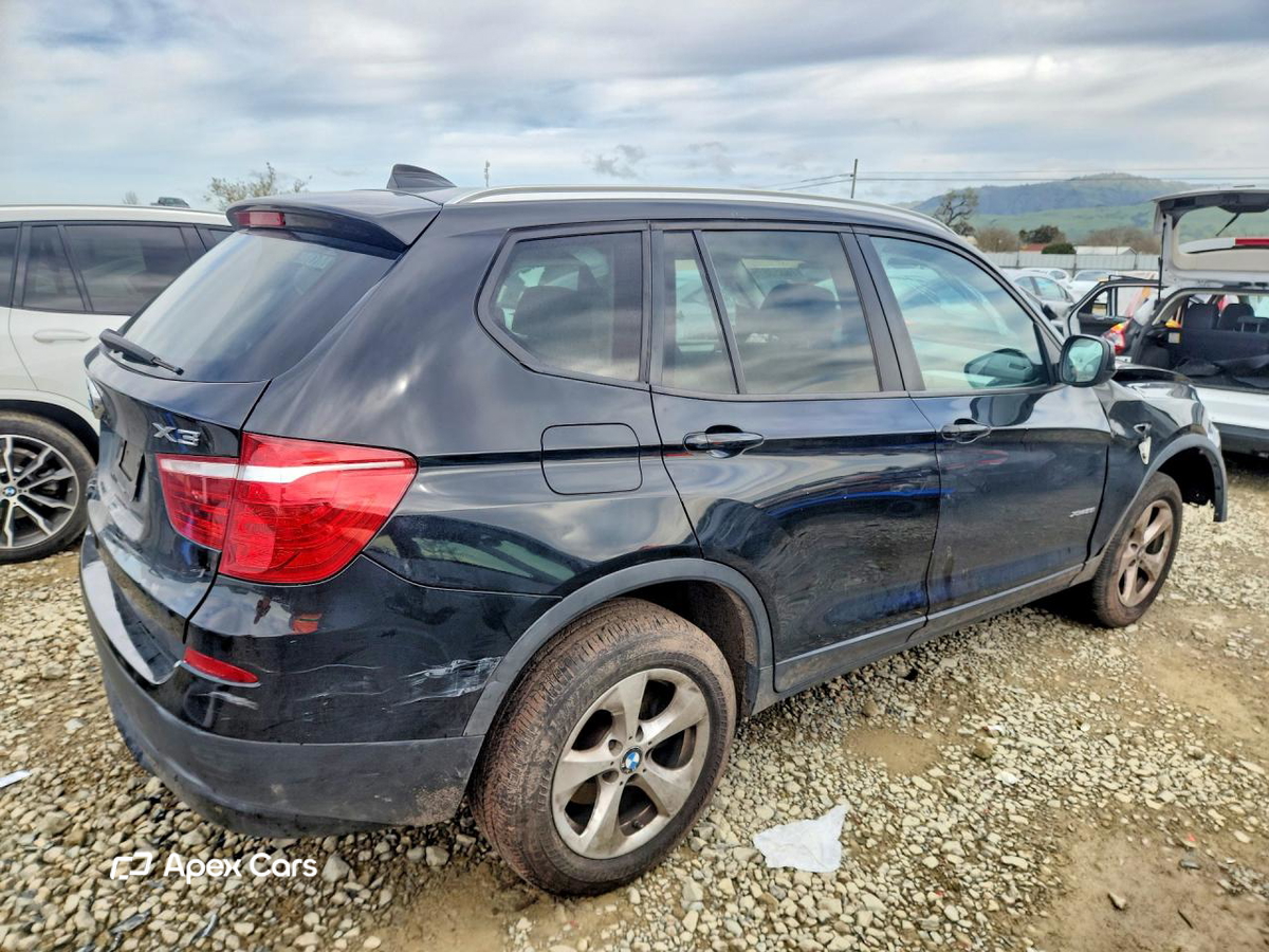 BMW X3 2011