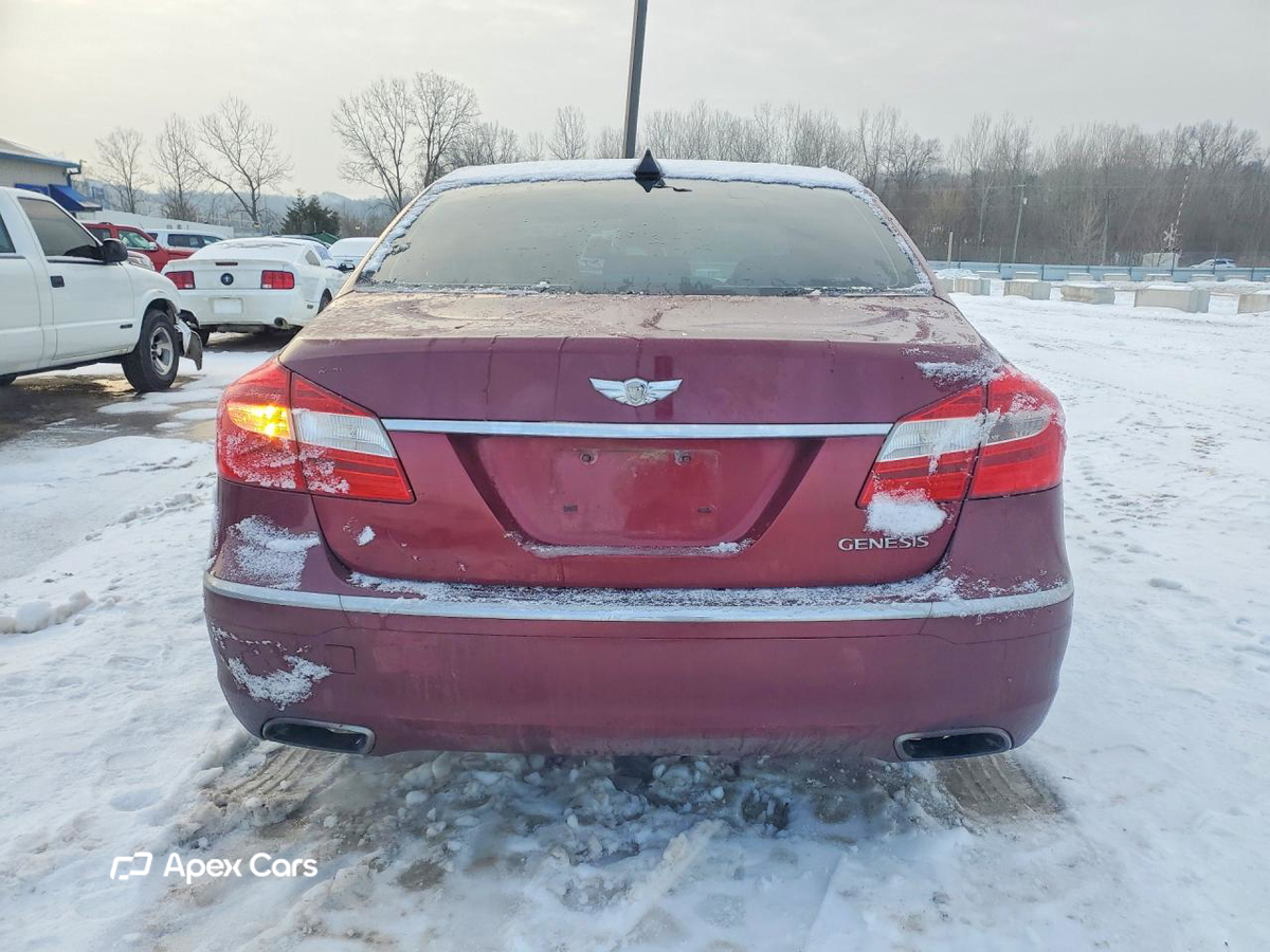 Hyundai Genesis 2012