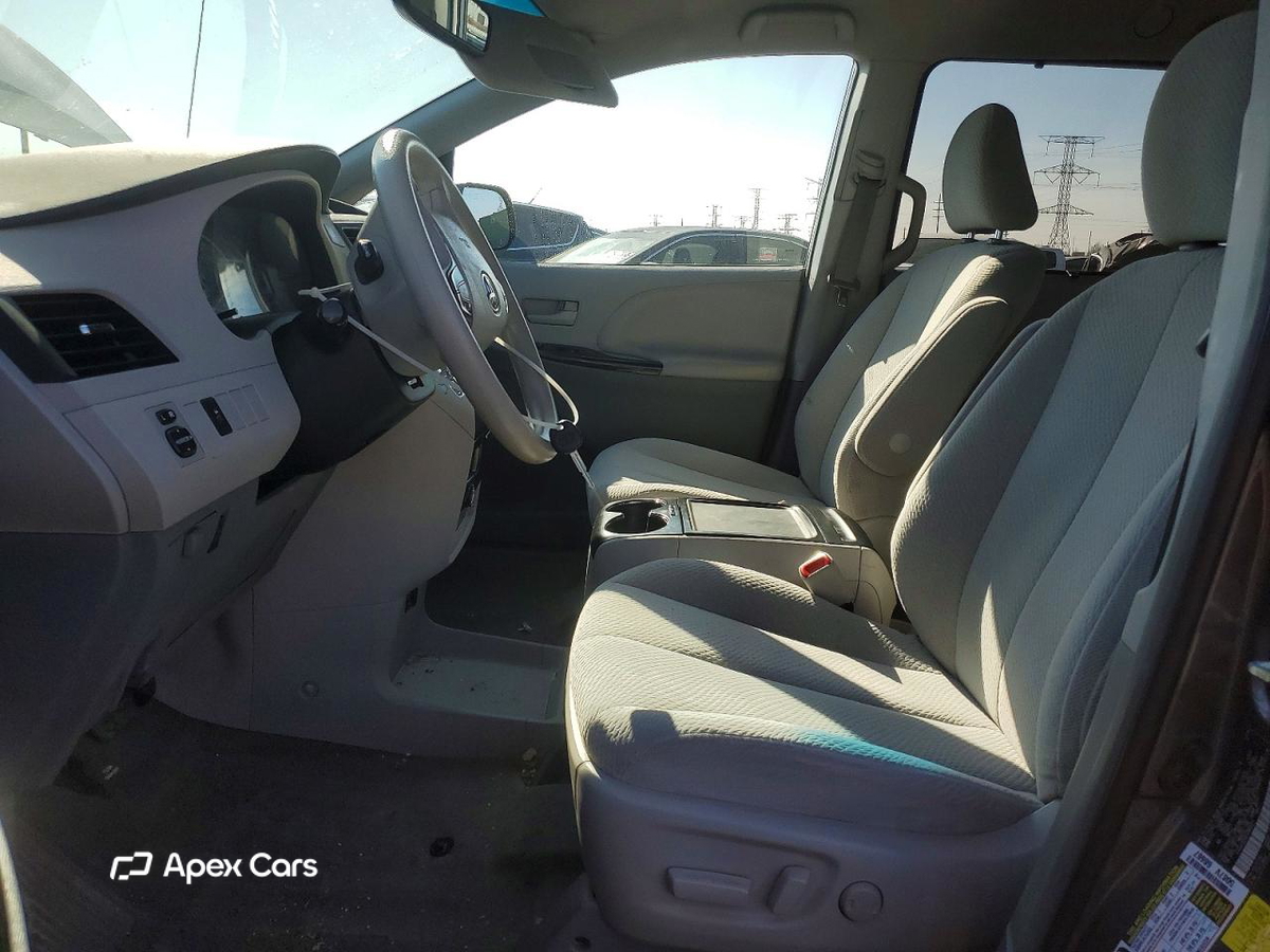 Toyota Sienna 2014