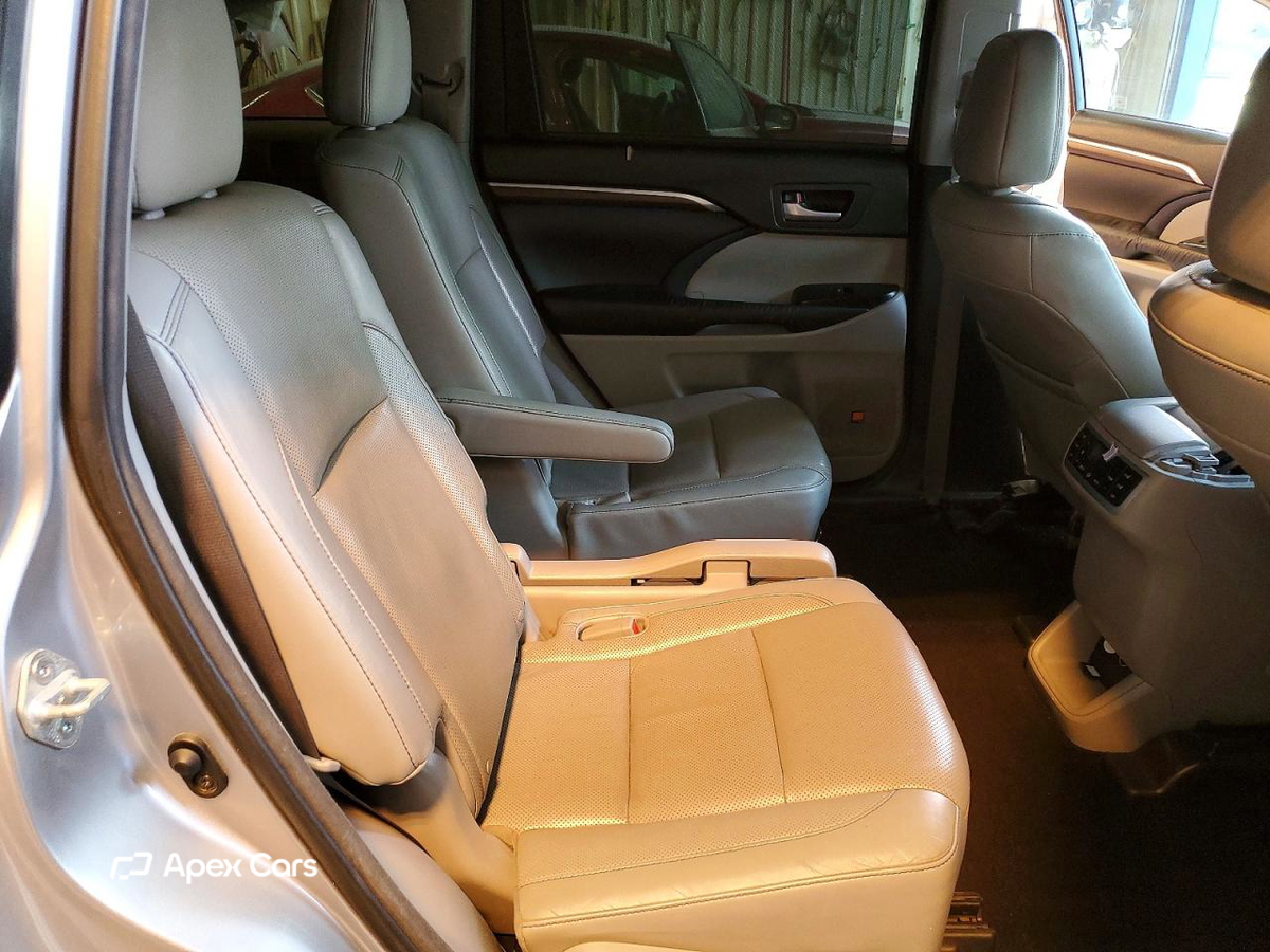 Toyota Highlander 2016