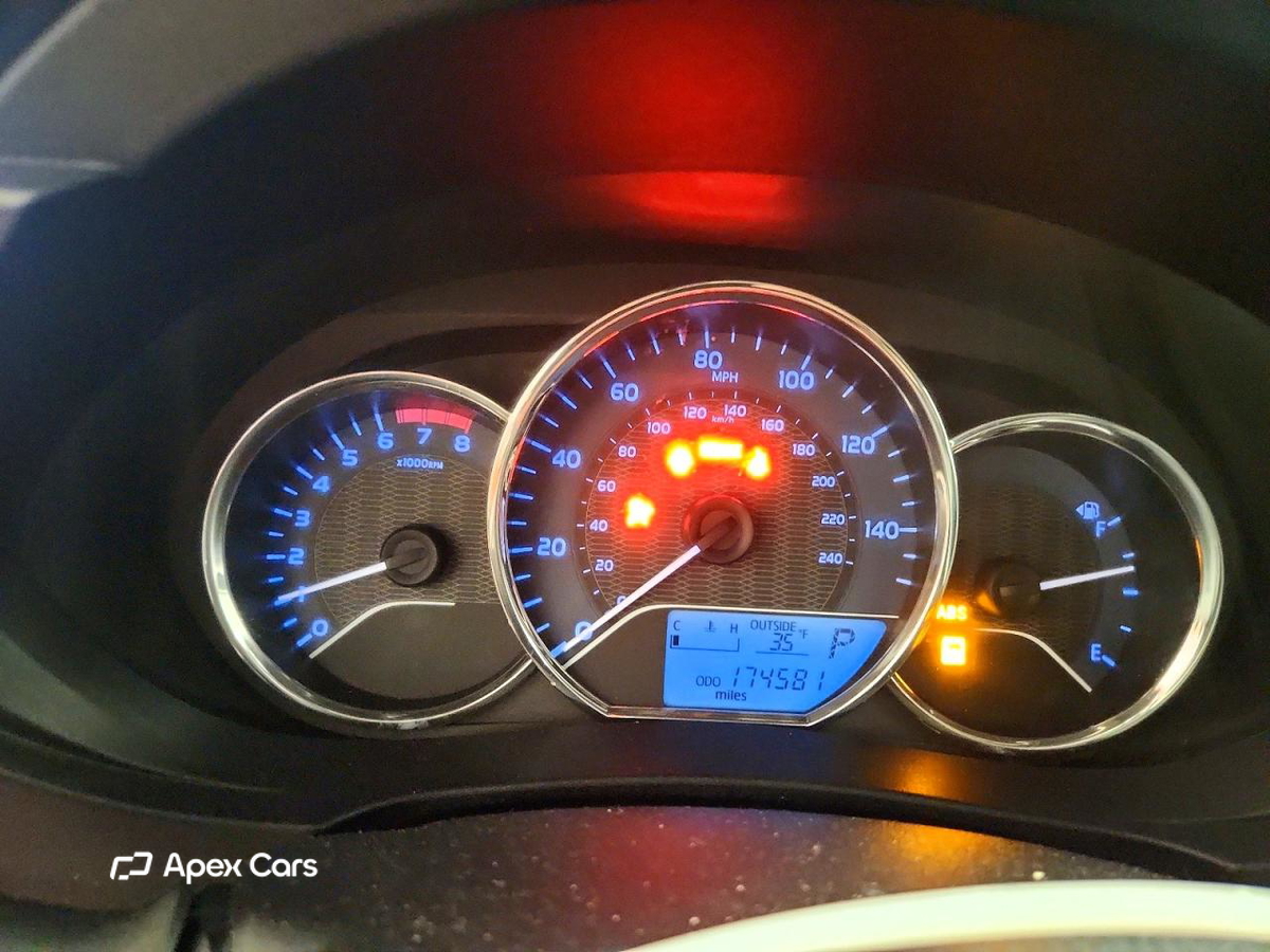 Toyota Corolla 2015