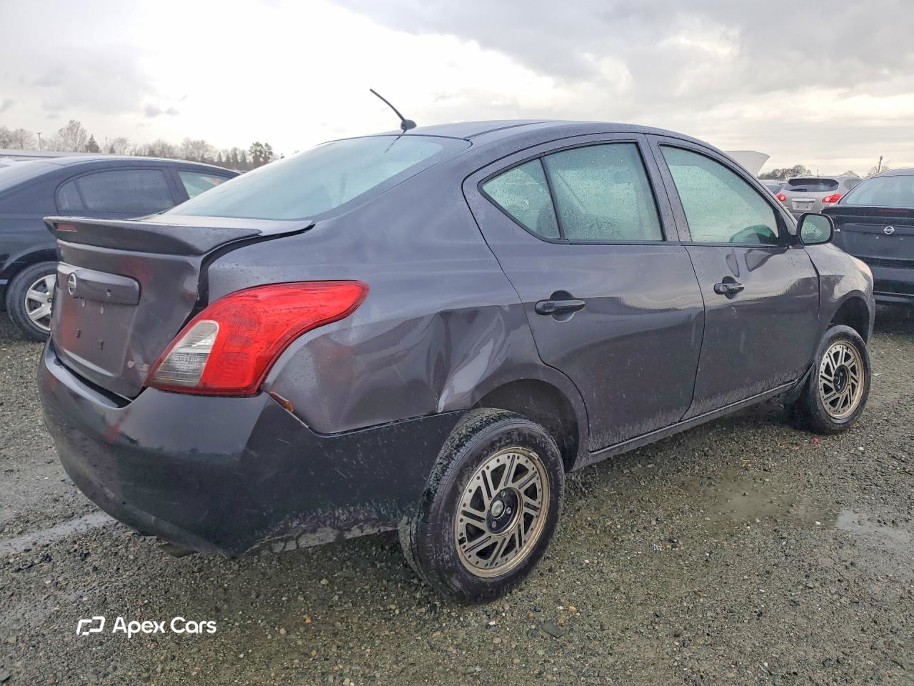 Nissan Versa 2015