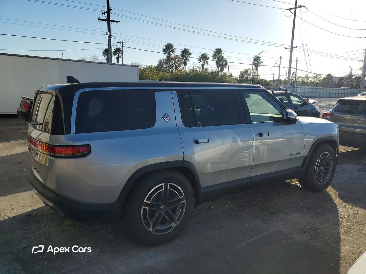 Rivian R1S 2026