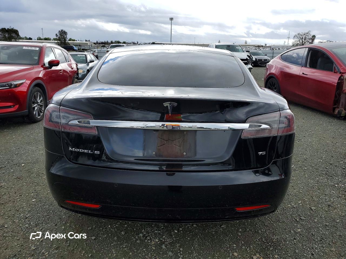 Tesla Model S 2016