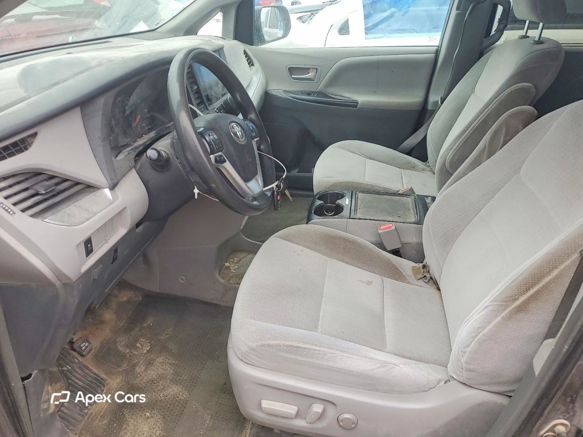 Toyota Sienna 2015