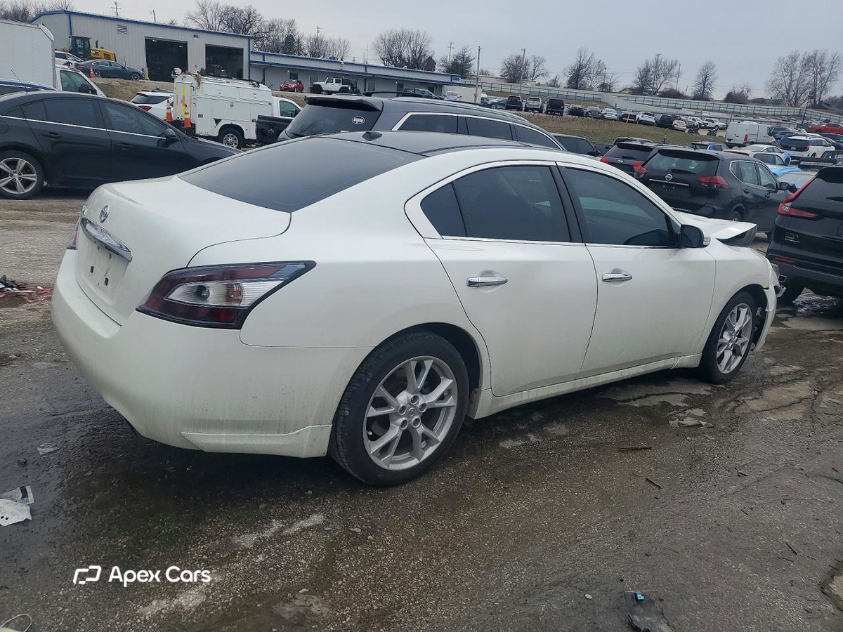 Nissan Maxima 2014