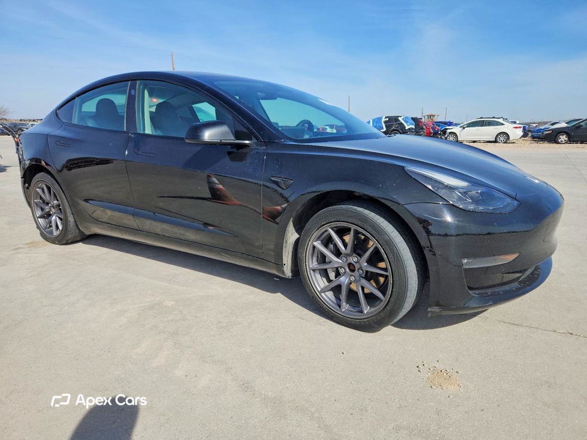Tesla Model 3 2022