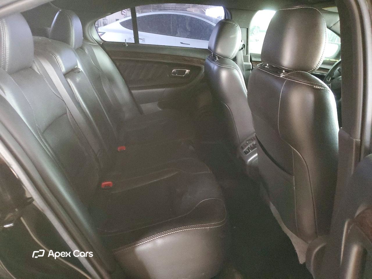 Ford Taurus 2015