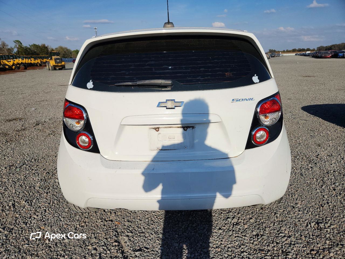Chevrolet Sonic 2015