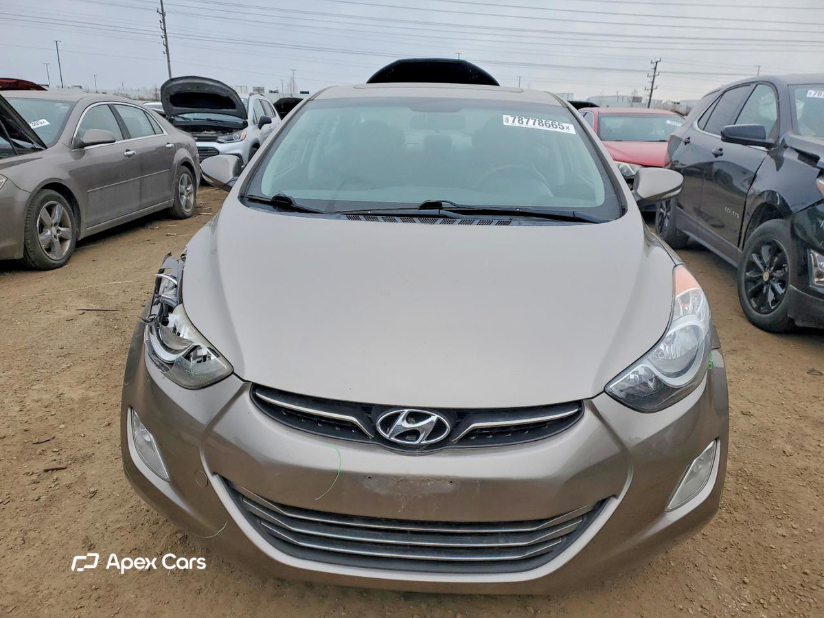 Hyundai Elantra 2012