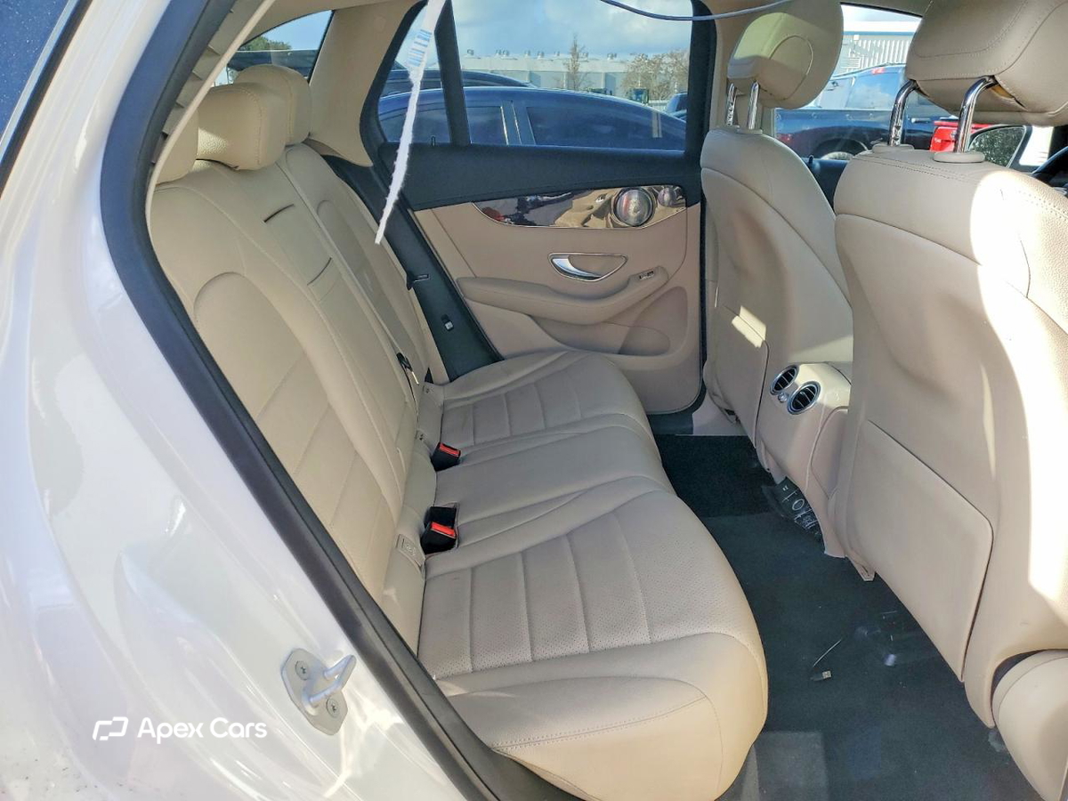 Mercedes-Benz GLC 2016