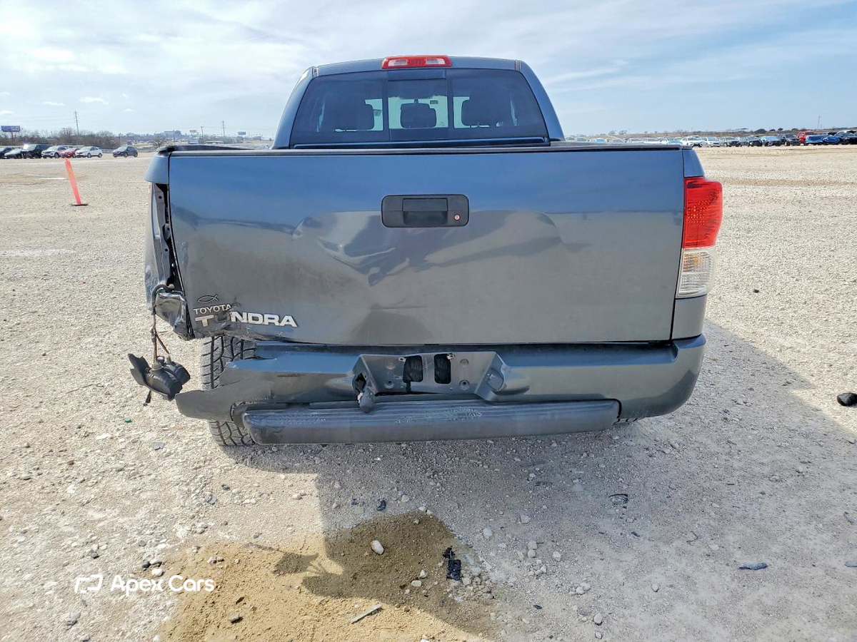 Toyota Tundra 2010