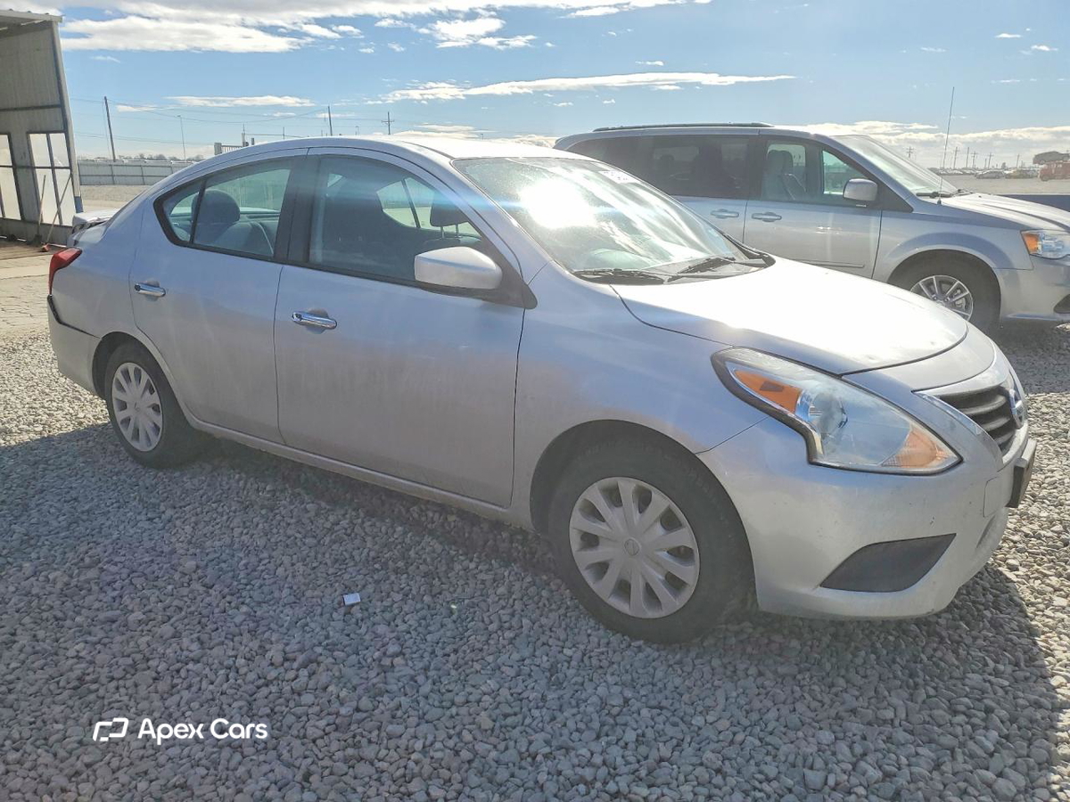 Nissan Versa 2017