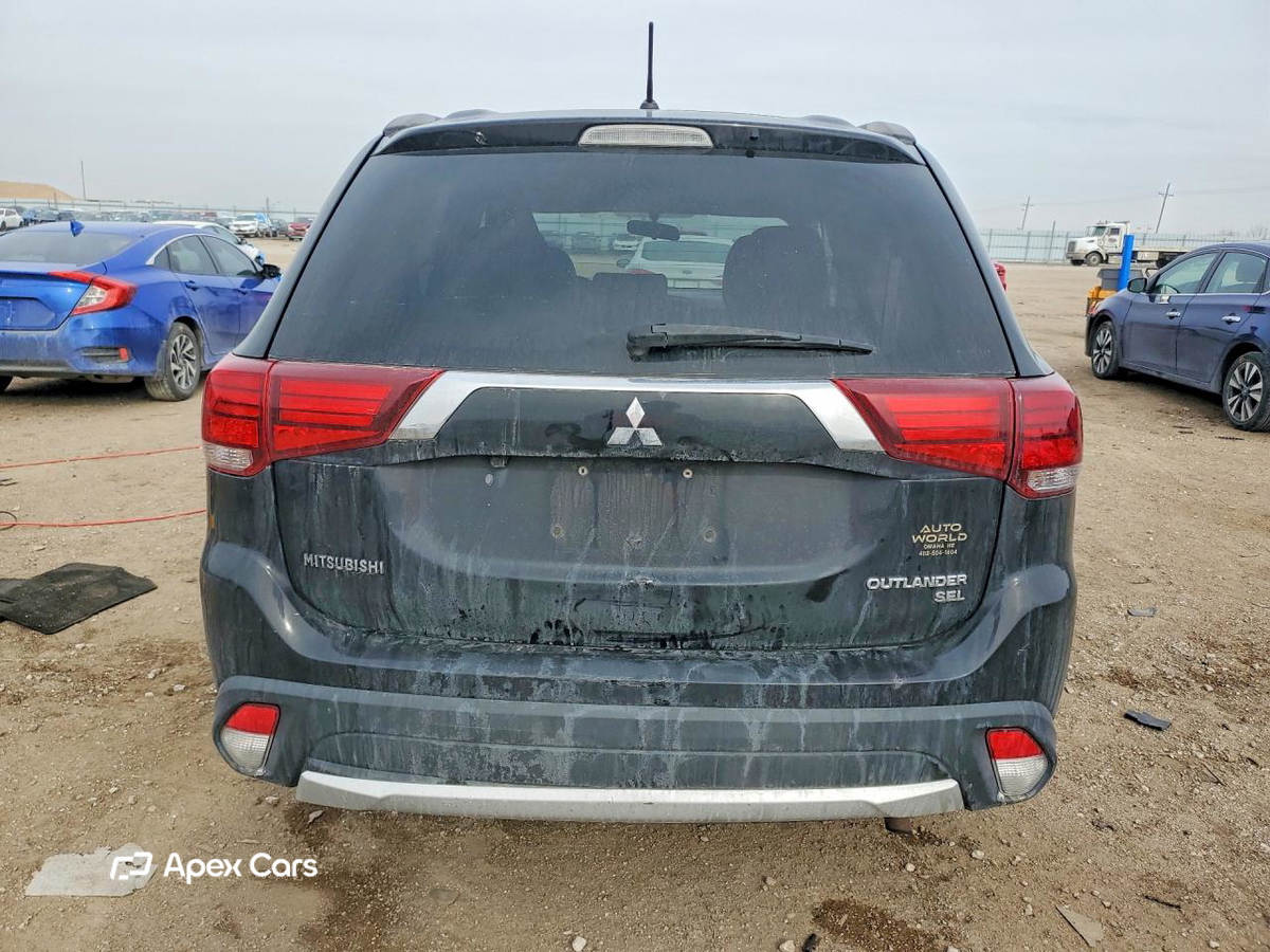 Mitsubishi Outlander 2016