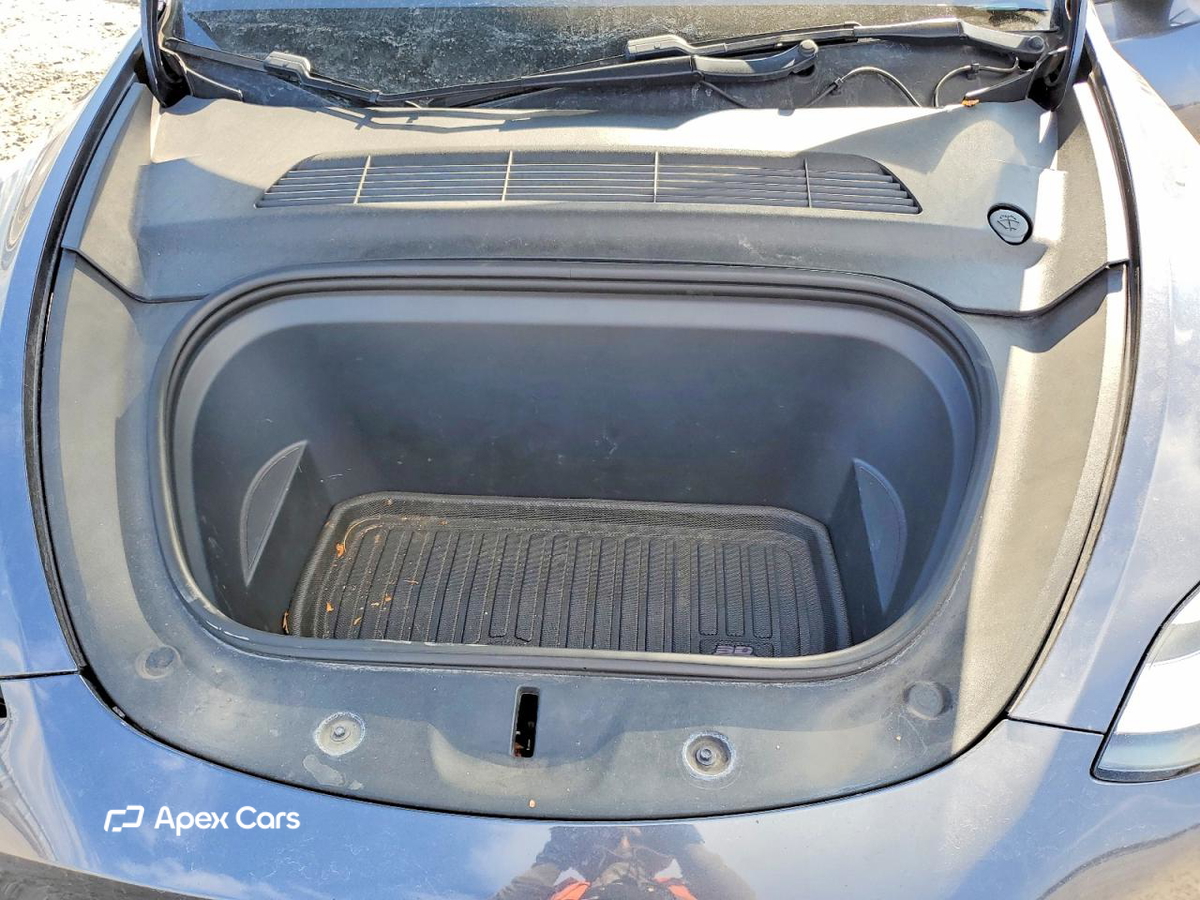 Tesla Model Y 2020