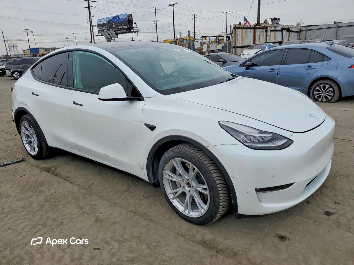 Tesla Model Y 2022