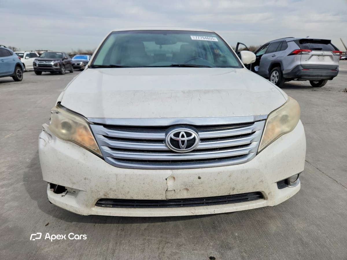 Toyota Avalon 2012