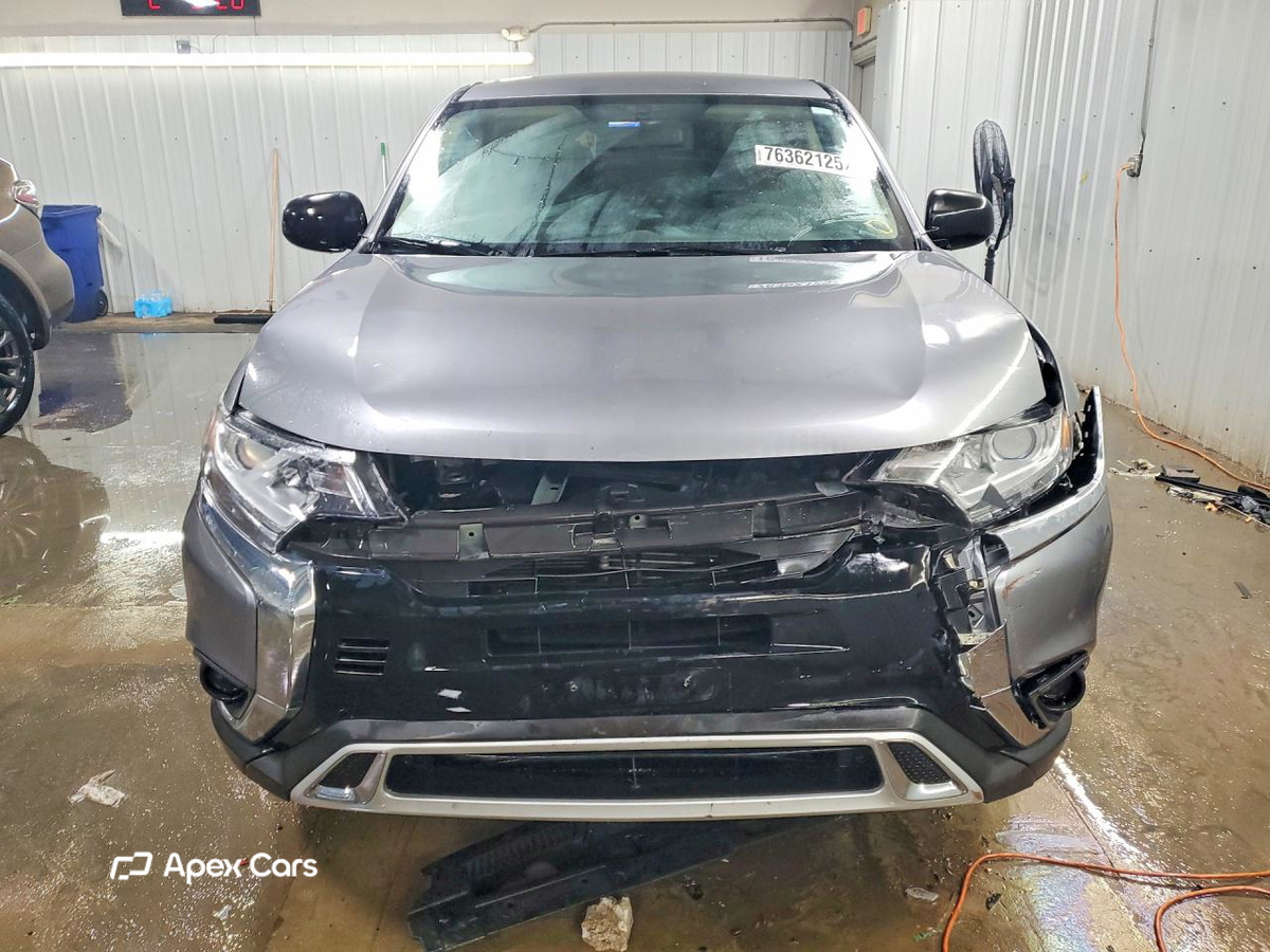 Mitsubishi Outlander 2020