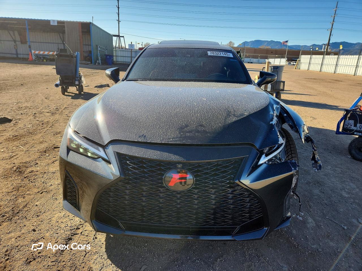 Lexus IS 2021