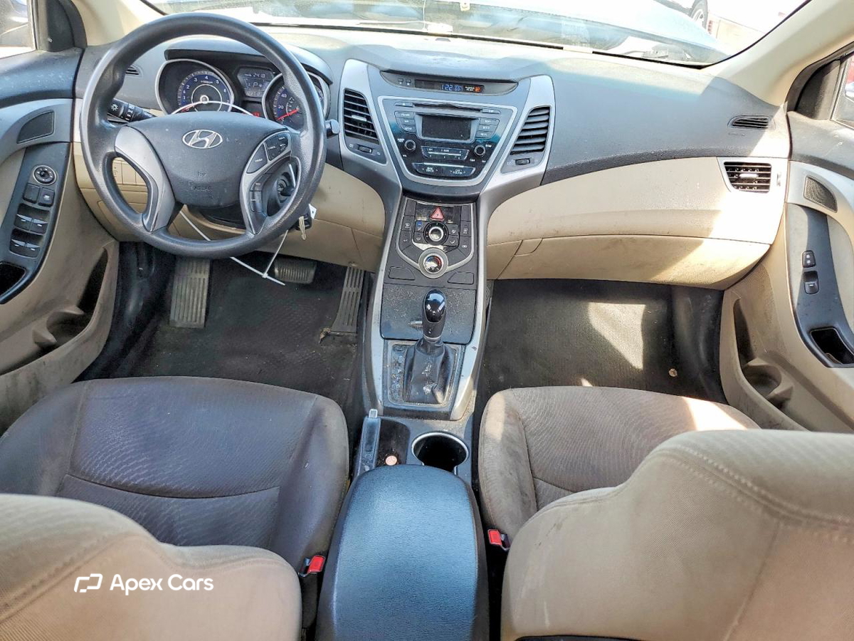 Hyundai Elantra 2016