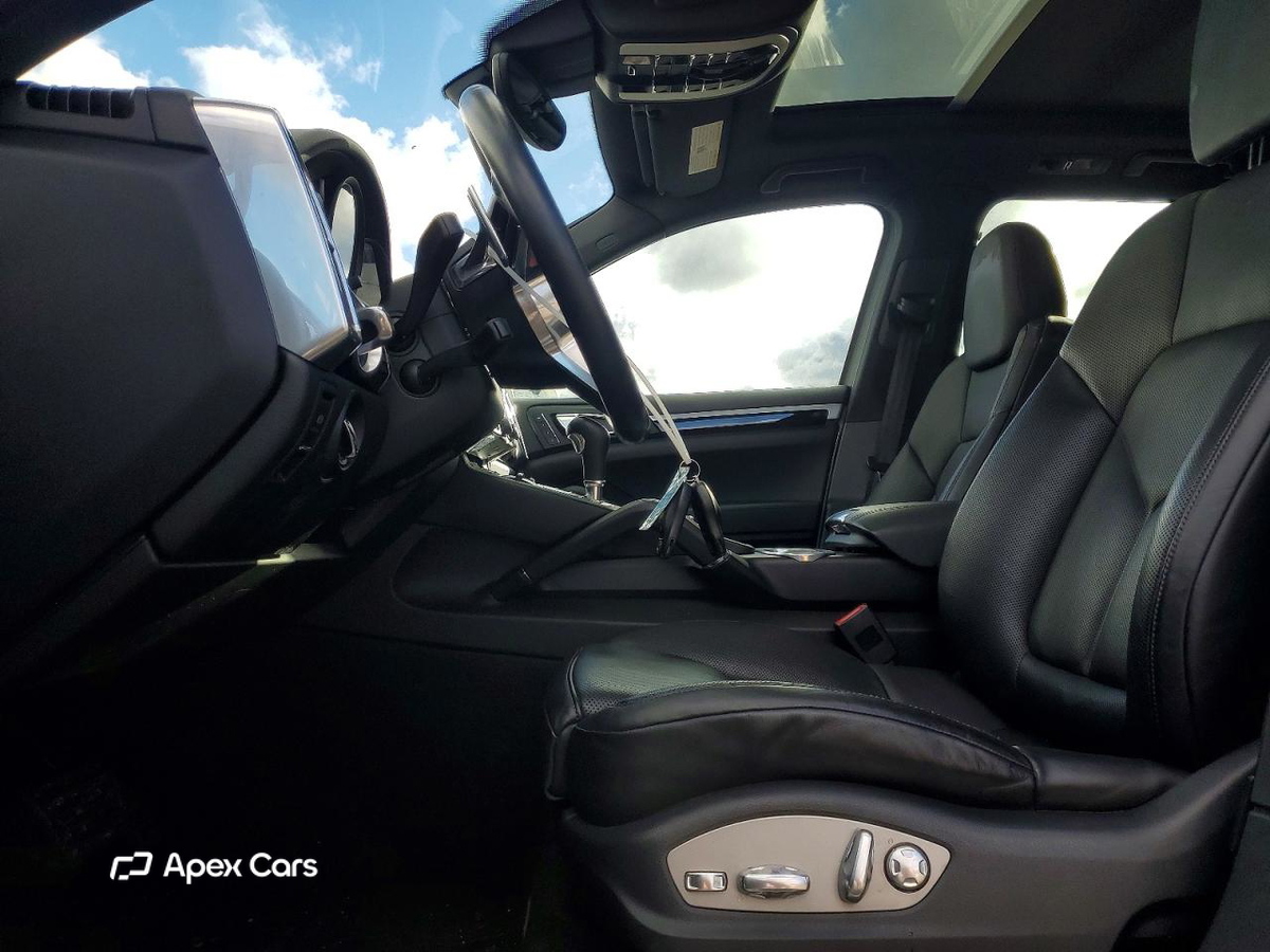 Porsche Cayenne 2016