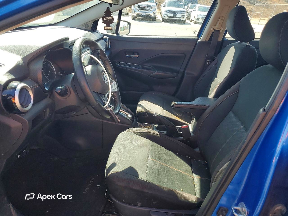 Nissan Versa 2021