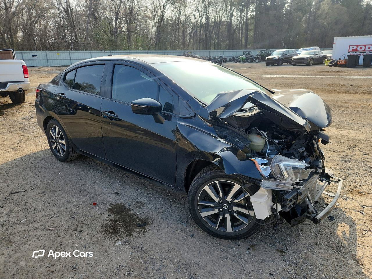 Nissan Versa 2021