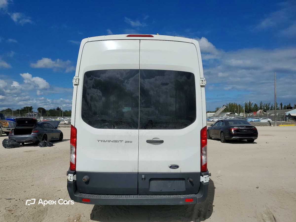 Ford Transit 2016