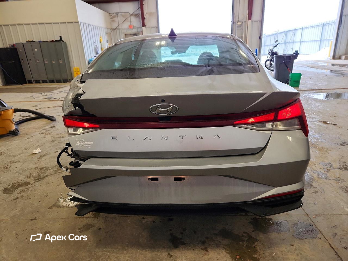 Hyundai Elantra 2023