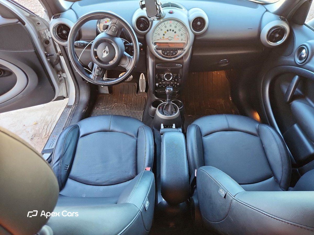 MINI Cooper 2012
